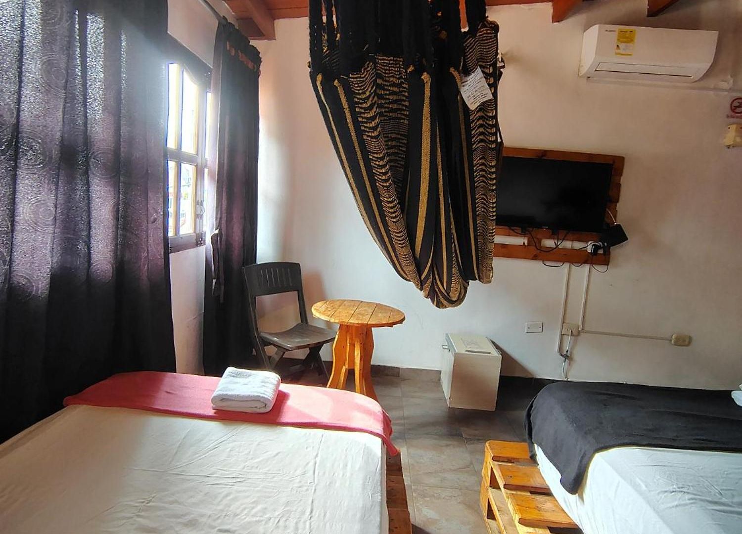 Favorita Desayuno Baño Privado Tv Aire Acondicionado Y Check In Autonomo Cartagena